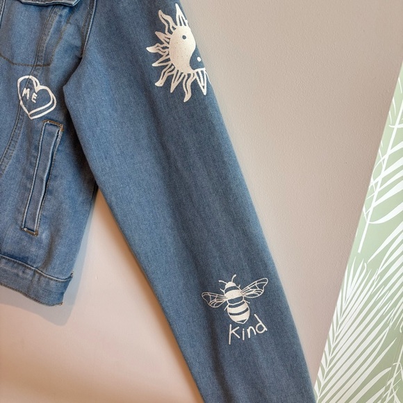 Rue 21 Blue Denim Medium Wash Graphic Print Jean Jacket Large - Picture 4 of 9